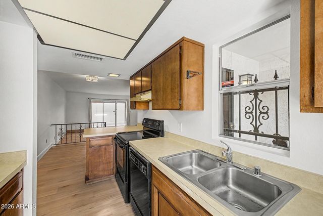 5207 S HAZELTON Lane, Tempe, AZ 85283
