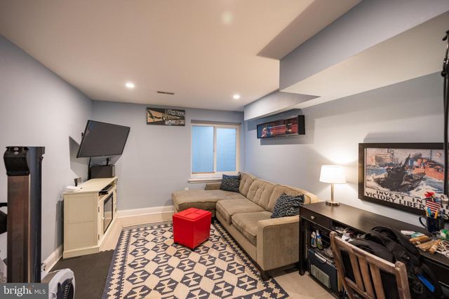 2217 LEAGUE ST, Philadelphia, PA 19146
