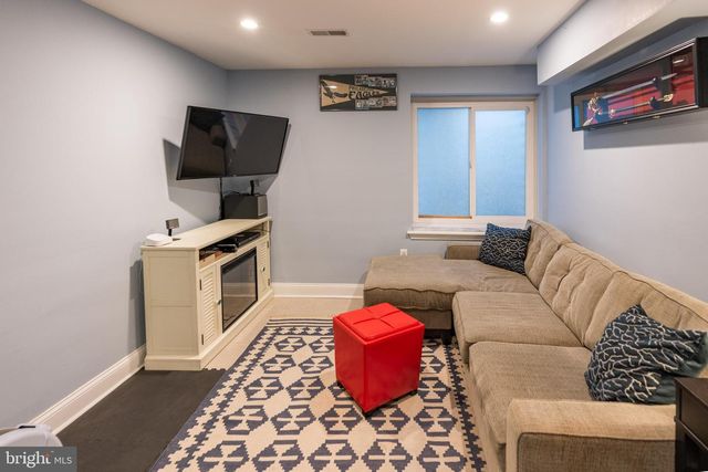 2217 LEAGUE ST, Philadelphia, PA 19146