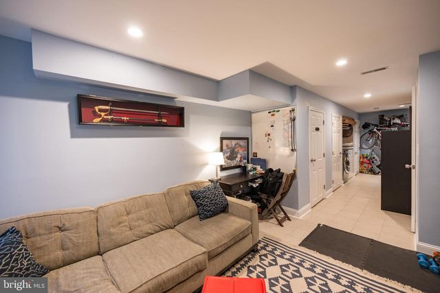 2217 LEAGUE ST, Philadelphia, PA 19146