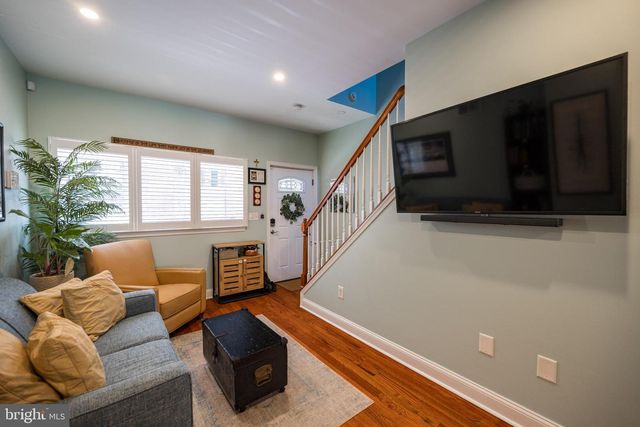 2217 LEAGUE ST, Philadelphia, PA 19146