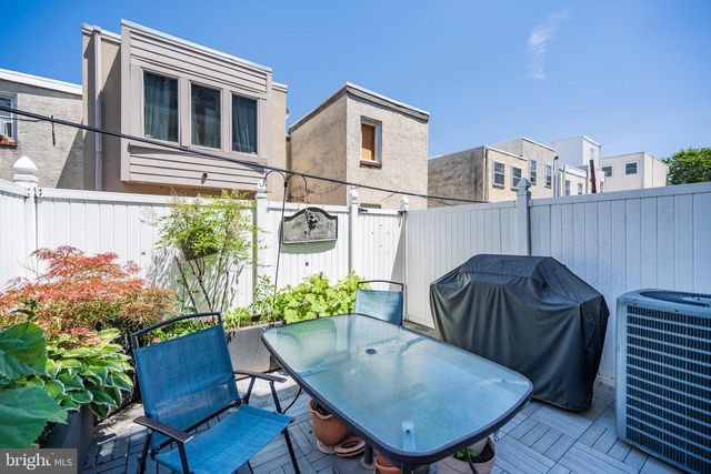 2217 LEAGUE ST, Philadelphia, PA 19146