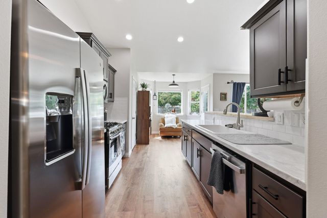 19512 E Knox Ave, Liberty Lake, WA 99016