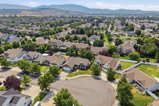 19512 E Knox Ave, Liberty Lake, WA 99016