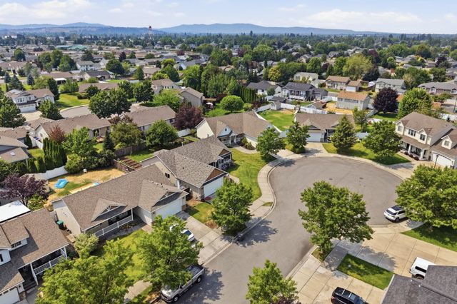 19512 E Knox Ave, Liberty Lake, WA 99016