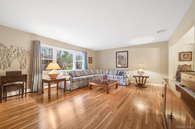 15 Marget Ann Lane, Montebello, NY 10901