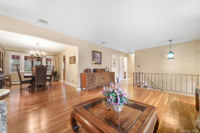 15 Marget Ann Lane, Montebello, NY 10901