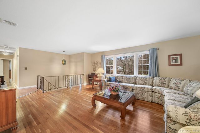 15 Marget Ann Lane, Montebello, NY 10901