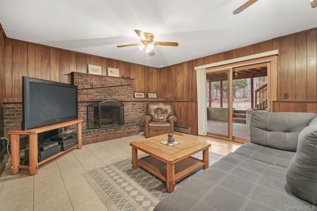 15 Marget Ann Lane, Montebello, NY 10901