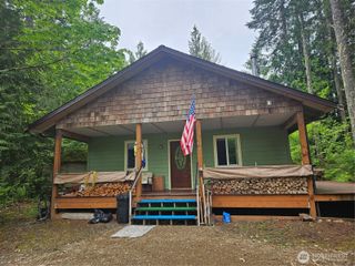 521 N Fairway Drive W, Hoodsport, WA 98548