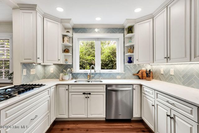 1413 Hawthorne Road, Wilmington, NC 28403