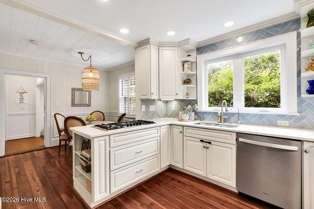 1413 Hawthorne Road, Wilmington, NC 28403