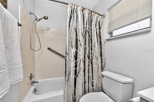 3972 OVERLOOK BEND 28, Sarasota, FL 34232