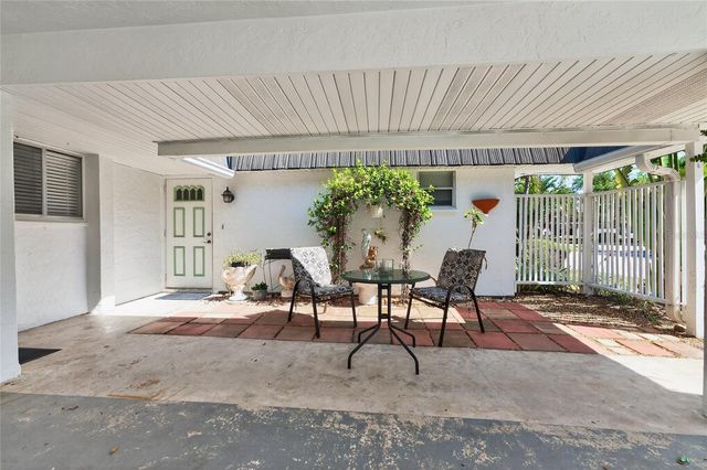 3972 OVERLOOK BEND 28, Sarasota, FL 34232