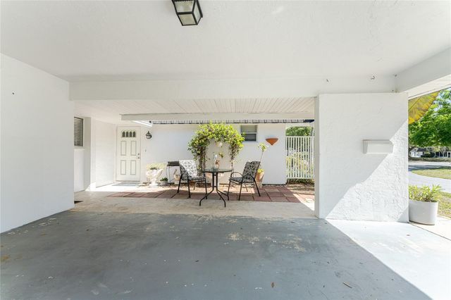 3972 OVERLOOK BEND 28, Sarasota, FL 34232