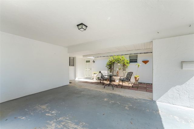 3972 OVERLOOK BEND 28, Sarasota, FL 34232