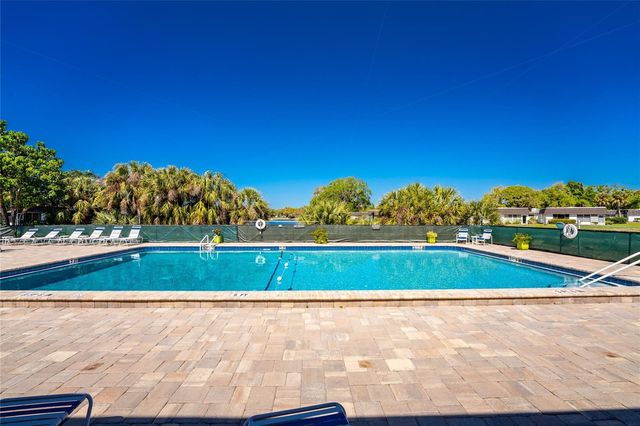 3972 OVERLOOK BEND 28, Sarasota, FL 34232