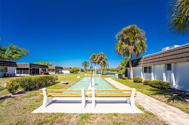 3972 OVERLOOK BEND 28, Sarasota, FL 34232