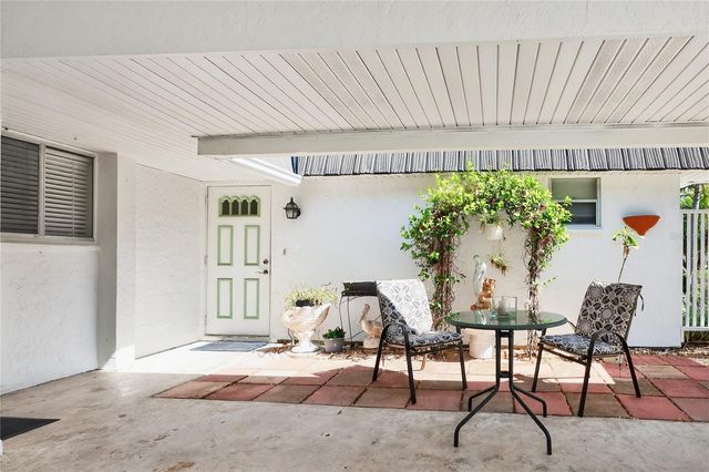 3972 OVERLOOK BEND 28, Sarasota, FL 34232