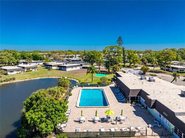 3972 OVERLOOK BEND 28, Sarasota, FL 34232