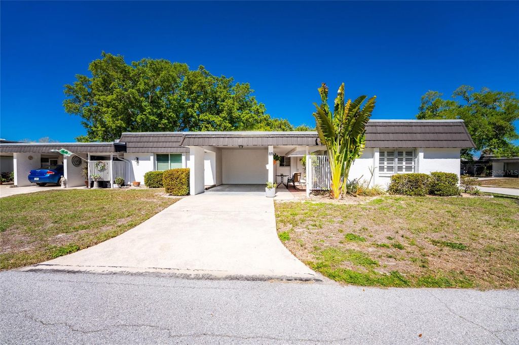 3972 OVERLOOK BEND 28, Sarasota, FL 34232
