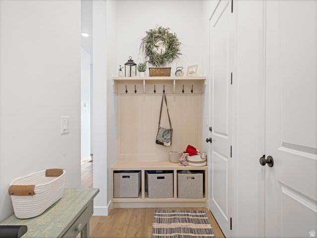 1223 E HOLLYHOCK WAY, Layton, UT 84040