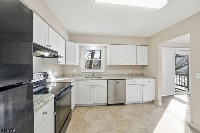 6 Tomahawk Trl, Jefferson Twp., NJ 07849