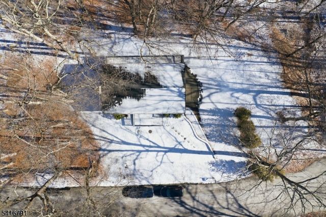 6 Tomahawk Trl, Jefferson Twp., NJ 07849