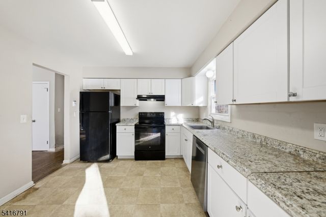 6 Tomahawk Trl, Jefferson Twp., NJ 07849