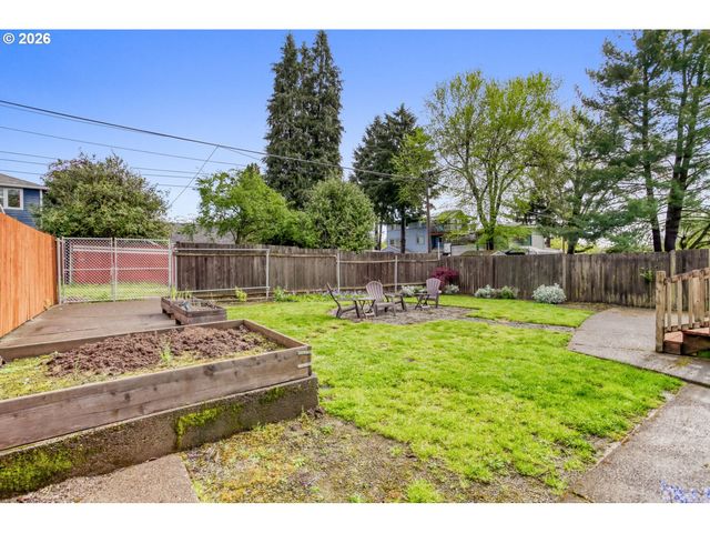 6433 N YALE St, Portland, OR 97203