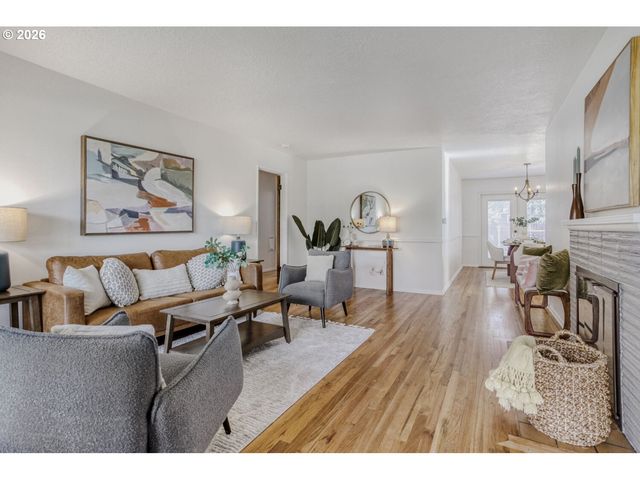 6433 N YALE St, Portland, OR 97203