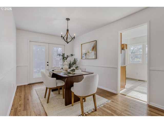 6433 N YALE St, Portland, OR 97203