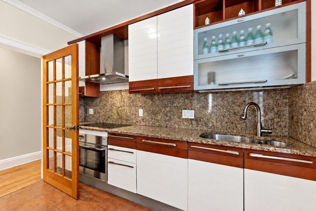 1244 Beacon St 1, Brookline, MA 02446