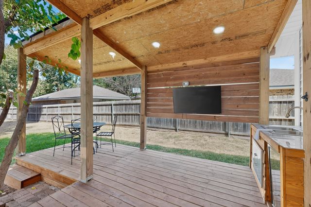 429 S Walker Street, Mesquite, TX 75149