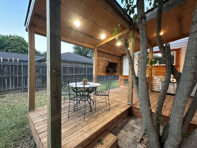 429 S Walker Street, Mesquite, TX 75149