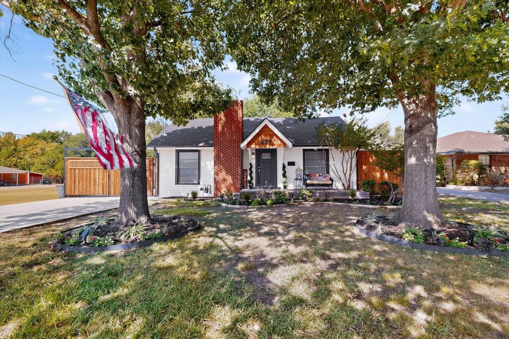 429 S Walker Street, Mesquite, TX 75149