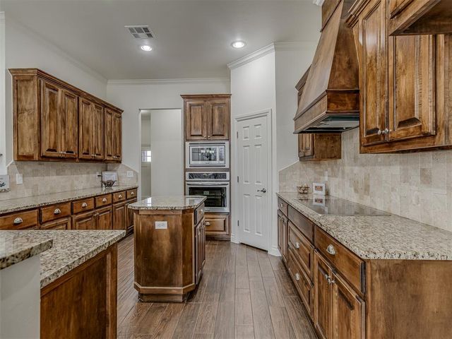 304 Remuda East Street, Yukon, OK 73099