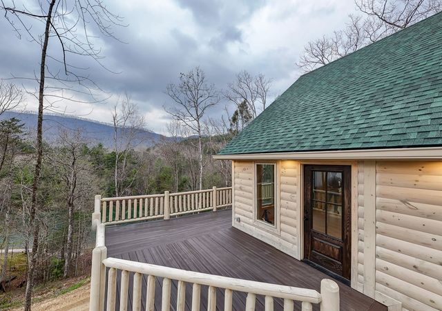153 Betty Sue Deyton Road, Robbinsville, NC 28771