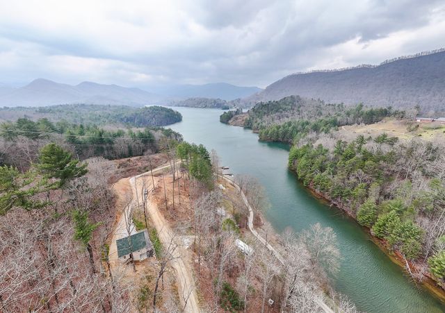 153 Betty Sue Deyton Road, Robbinsville, NC 28771