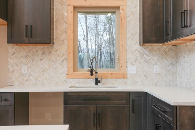 153 Betty Sue Deyton Road, Robbinsville, NC 28771
