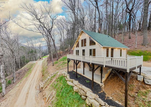153 Betty Sue Deyton Road, Robbinsville, NC 28771