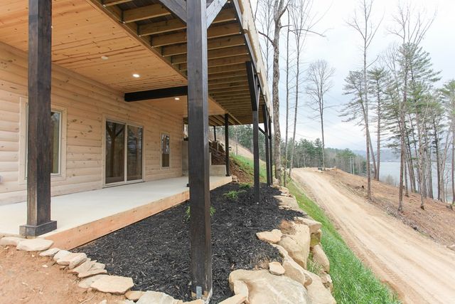 153 Betty Sue Deyton Road, Robbinsville, NC 28771