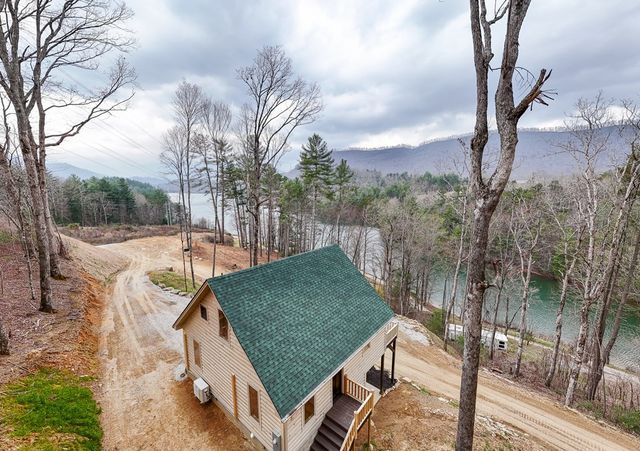153 Betty Sue Deyton Road, Robbinsville, NC 28771