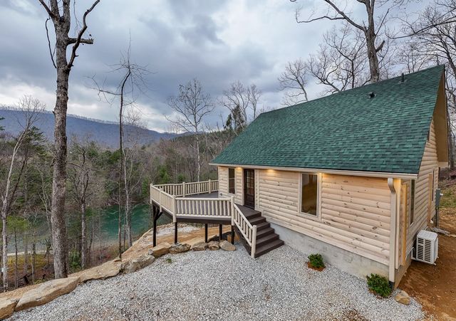 153 Betty Sue Deyton Road, Robbinsville, NC 28771