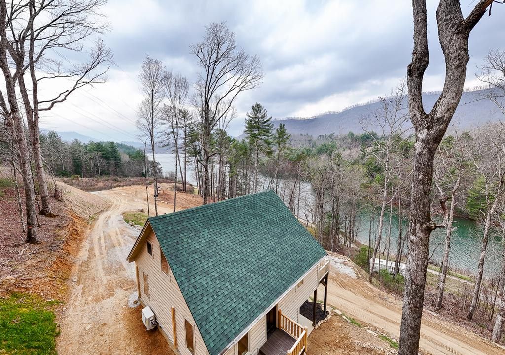 153 Betty Sue Deyton Road, Robbinsville, NC 28771