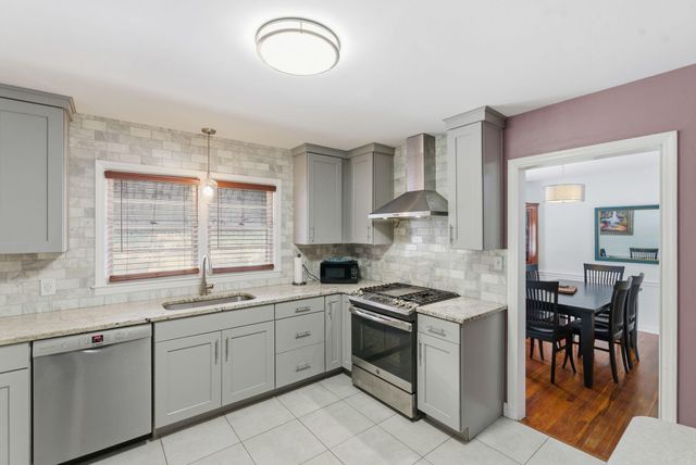 292 Rosemont Garden, Lexington, KY 40503