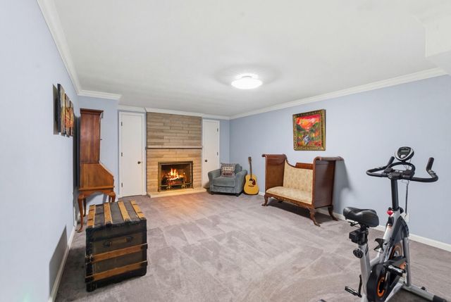 292 Rosemont Garden, Lexington, KY 40503