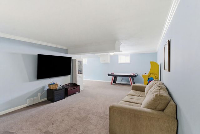 292 Rosemont Garden, Lexington, KY 40503