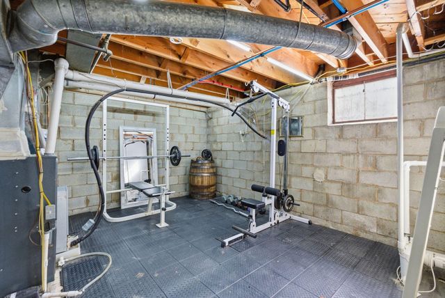 292 Rosemont Garden, Lexington, KY 40503