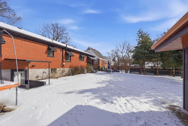 292 Rosemont Garden, Lexington, KY 40503